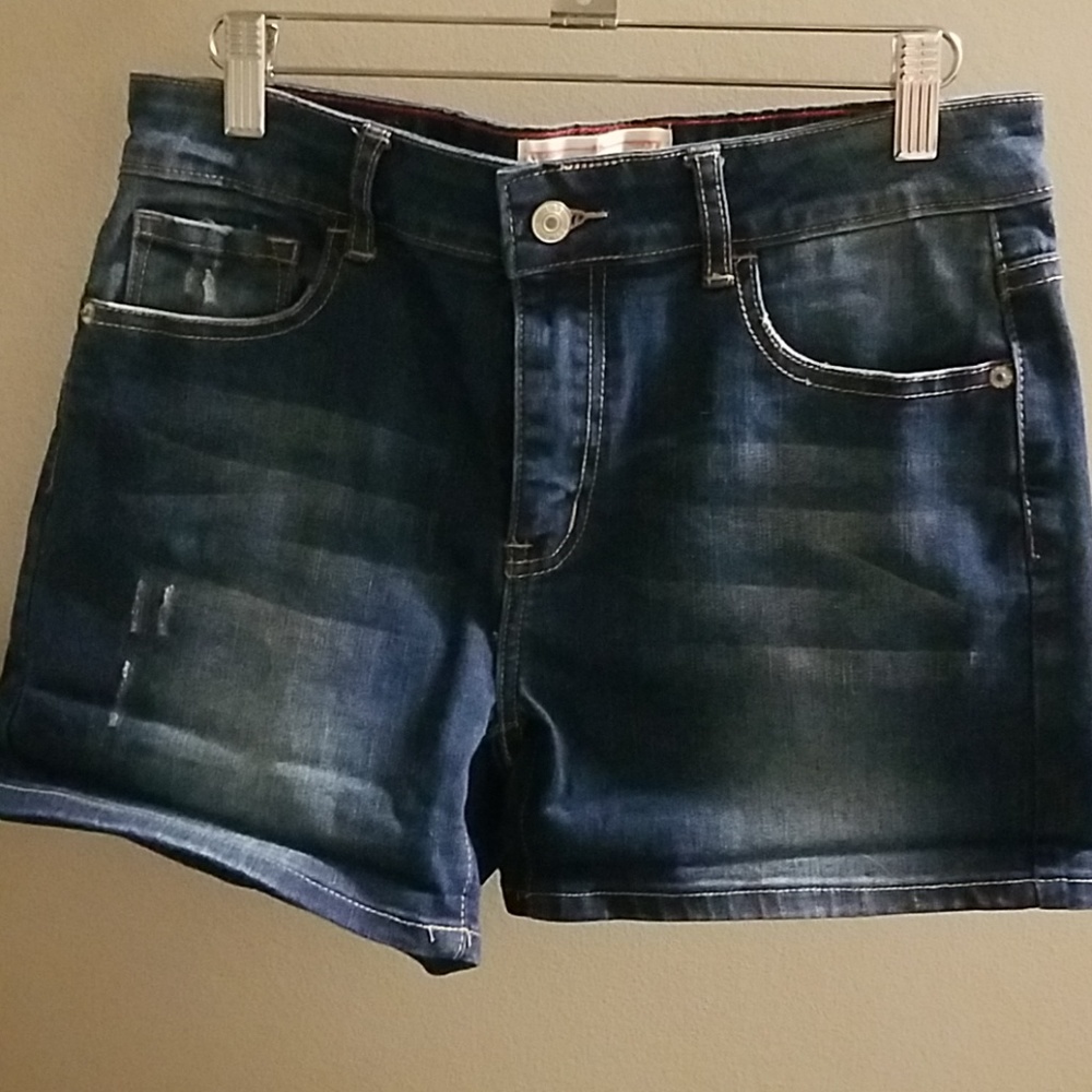 L&B short shorts